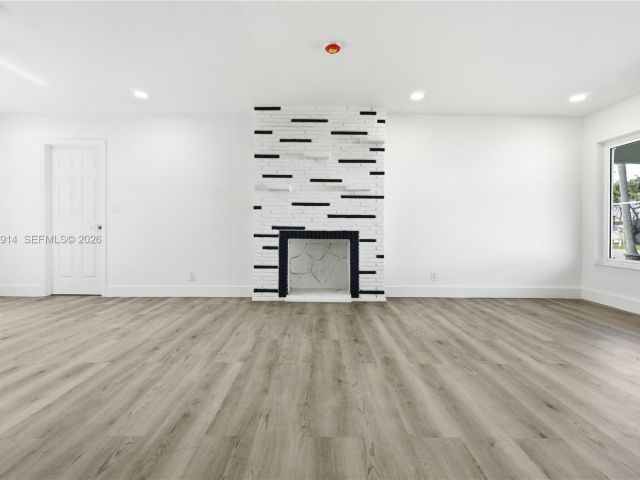 Продажа дома по адресу 2856 N Funston St - фото 7474902