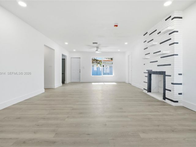 Продажа дома по адресу 2856 N Funston St - фото 7474904