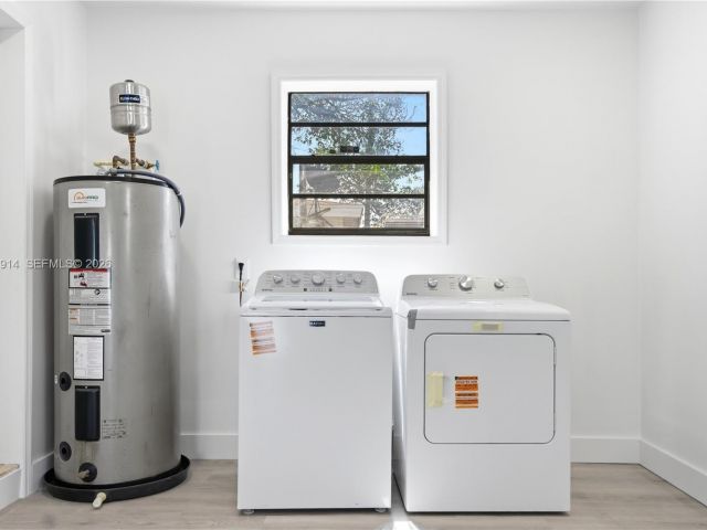 Продажа дома по адресу 2856 N Funston St - фото 7474909