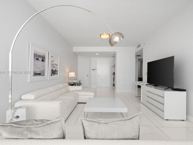 Продажа квартиры #4709 - фото 7496655