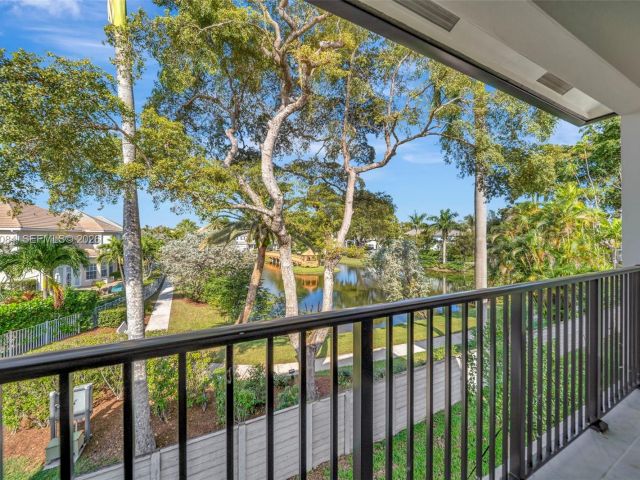 Дом в аренду по адресу 1427 SW 23rd St 1427 - фото 7483202