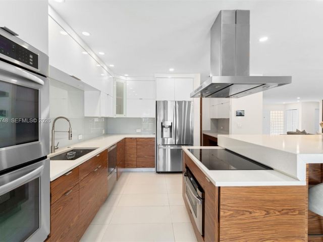 Дом в аренду по адресу 1525 Diplomat Pkwy - фото 7473006