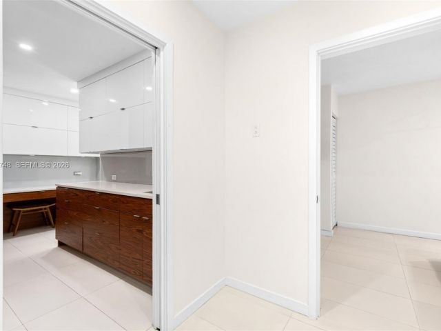 Дом в аренду по адресу 1525 Diplomat Pkwy - фото 7473008