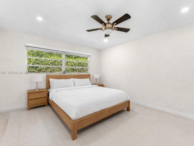 Дом в аренду по адресу 1525 Diplomat Pkwy - фото 7473021