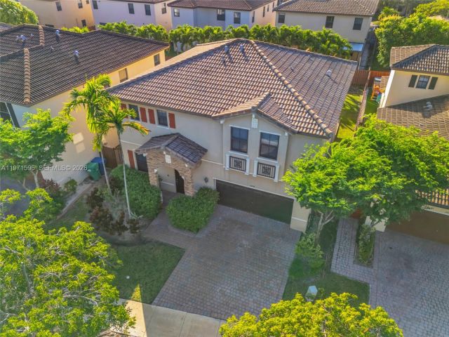 Продажа дома по адресу 11606 SW 234th St - фото 7493022