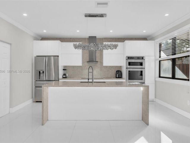 Продажа дома по адресу 11606 SW 234th St - фото 7493026