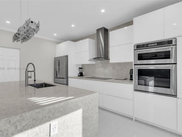 Продажа дома по адресу 11606 SW 234th St - фото 7493027