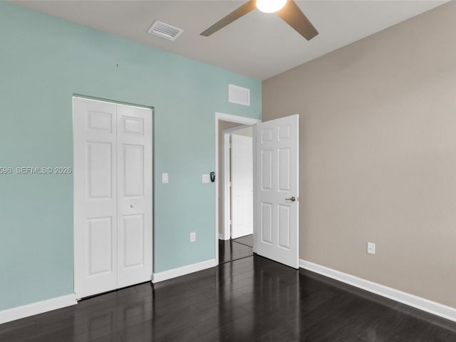 Продажа дома по адресу 11606 SW 234th St - фото 7493034