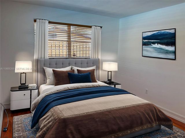 Продажа дома по адресу 6751 Cleveland St - фото 7535543