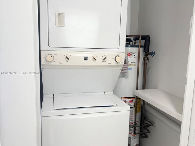 Продажа дома по адресу 6751 Cleveland St - фото 7535556