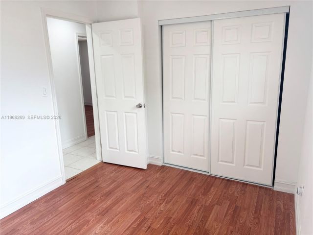 Продажа дома по адресу 6751 Cleveland St - фото 7535559