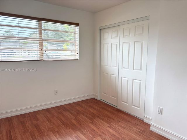 Продажа дома по адресу 6751 Cleveland St - фото 7535560