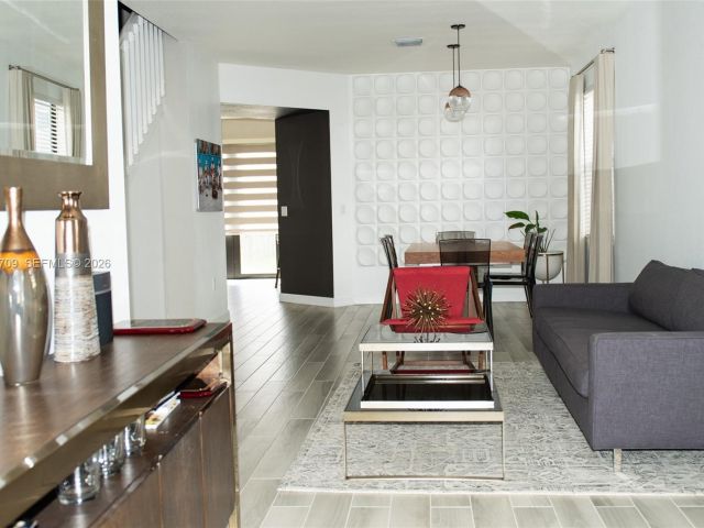 Дом в аренду по адресу 25216 SW 118th Ave - фото 7532557