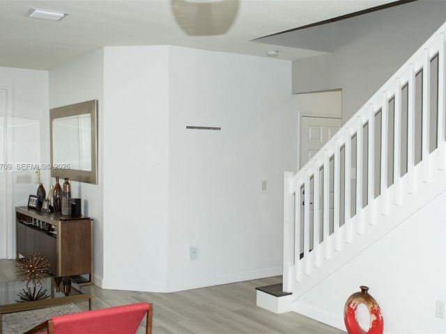 Дом в аренду по адресу 25216 SW 118th Ave - фото 7532560