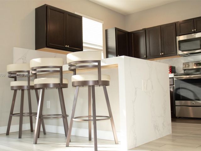 Дом в аренду по адресу 25216 SW 118th Ave - фото 7532563