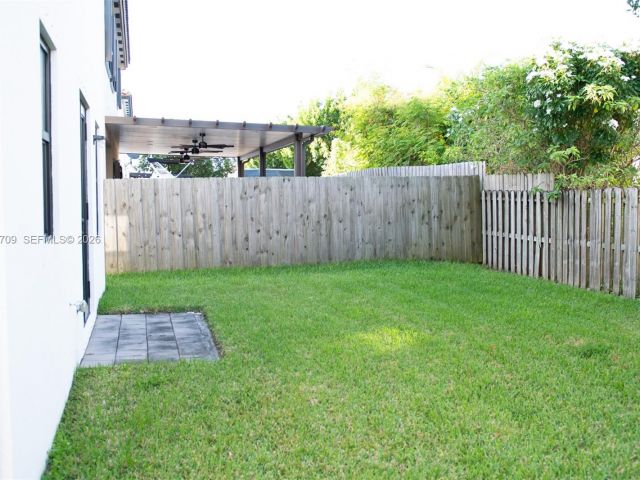 Дом в аренду по адресу 25216 SW 118th Ave - фото 7532570