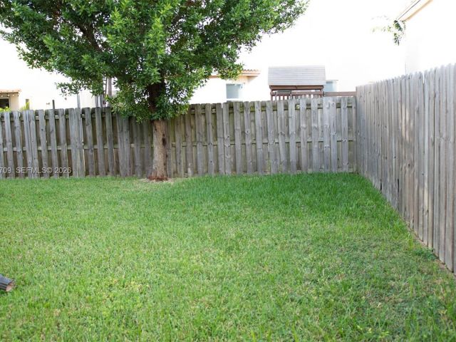 Дом в аренду по адресу 25216 SW 118th Ave - фото 7532571