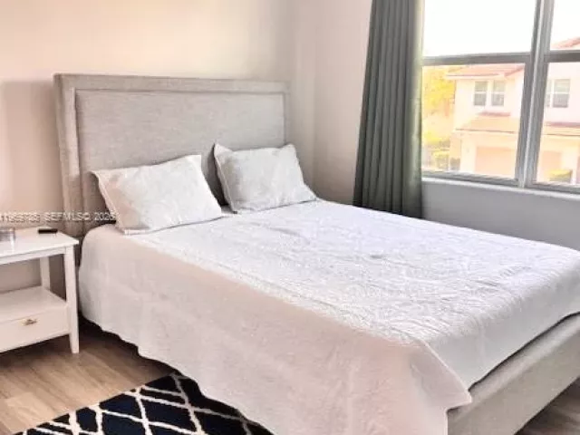 Продажа дома по адресу 4342 Lago Dr - фото 7478772