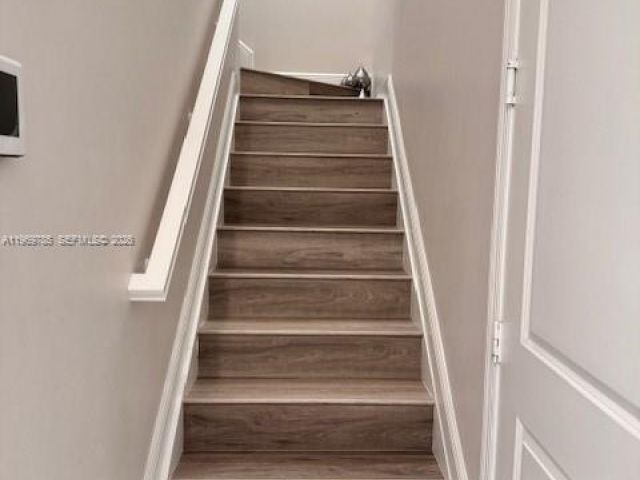 Продажа дома по адресу 4342 Lago Dr - фото 7478769