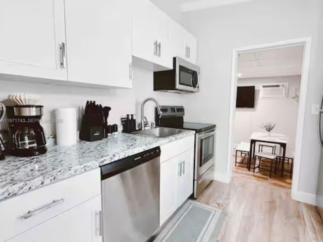 Дом в аренду по адресу 308 NE 8th Ct 0 - фото 7478795