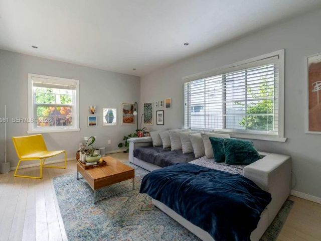 Продажа дома по адресу 1061 Michigan Ave 4 - фото 7516035