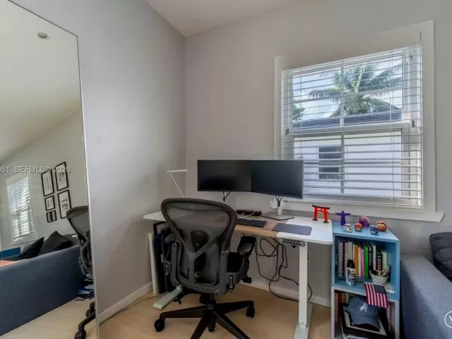 Продажа дома по адресу 1061 Michigan Ave 4 - фото 7516045