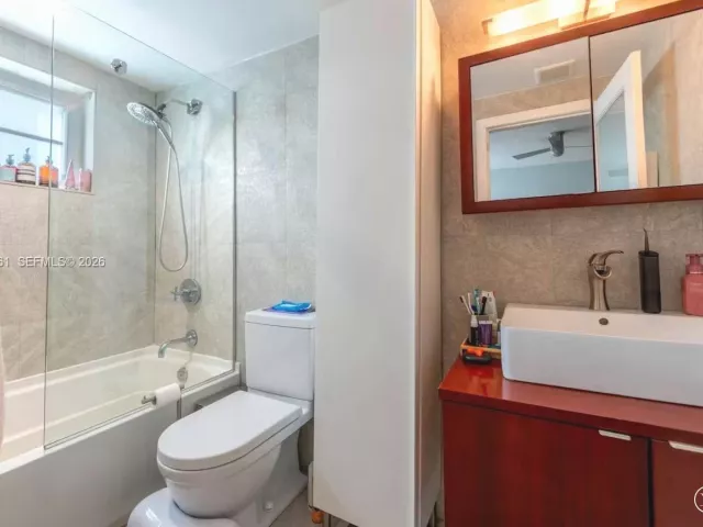 Продажа дома по адресу 1061 Michigan Ave 4 - фото 7516049