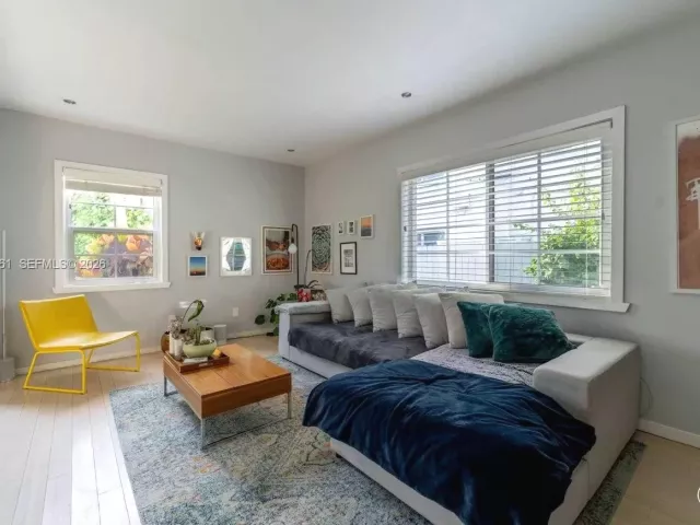 Продажа дома по адресу 1061 Michigan Ave 4 - фото 7516035