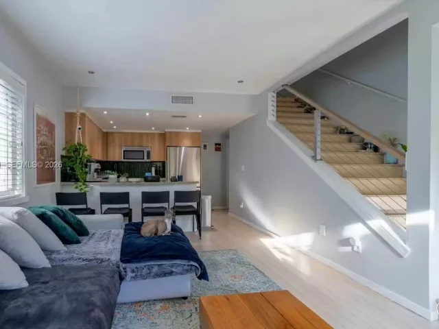 Продажа дома по адресу 1061 Michigan Ave 4 - фото 7516039