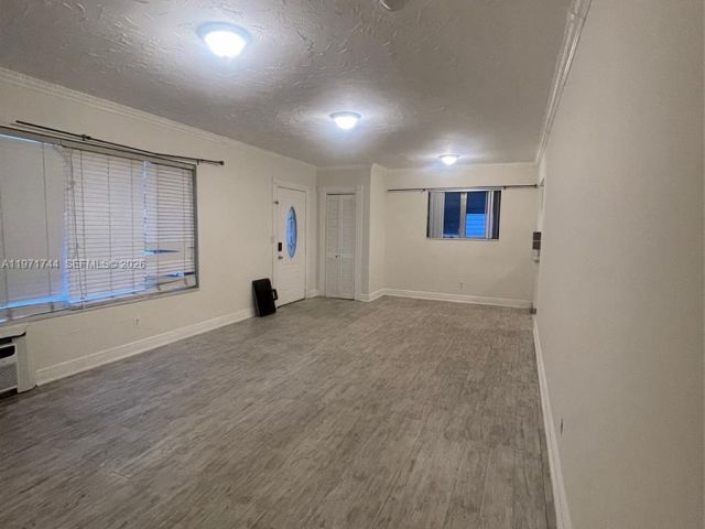 Дом в аренду по адресу 121 NE 169th Ter - фото 7481316