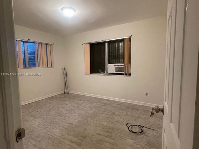 Дом в аренду по адресу 121 NE 169th Ter - фото 7481320