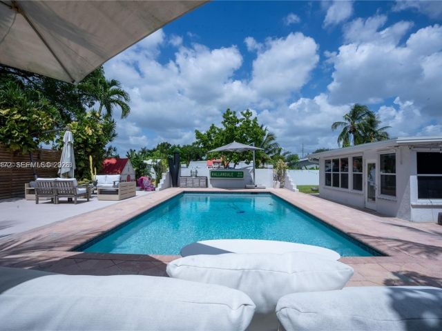 Дом в аренду по адресу 31 SW 6th St - фото 7462368