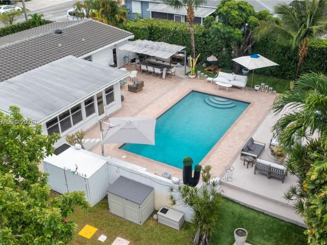 Дом в аренду по адресу 31 SW 6th St - фото 7462369