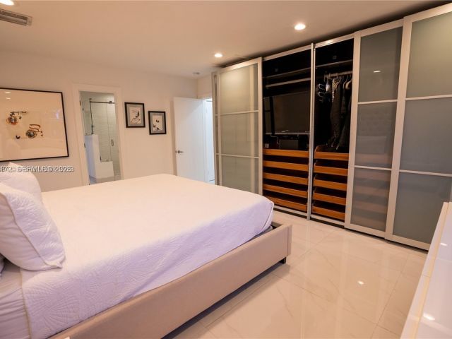 Дом в аренду по адресу 31 SW 6th St - фото 7462383