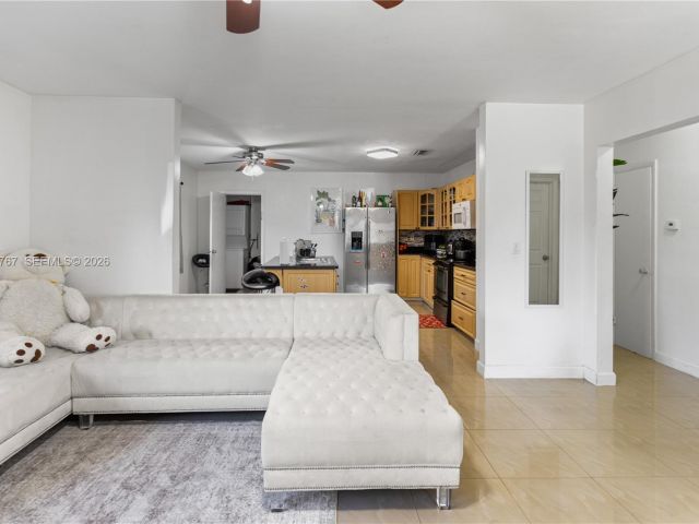 Продажа дома по адресу 45 NE 186th Ter - фото 7517435