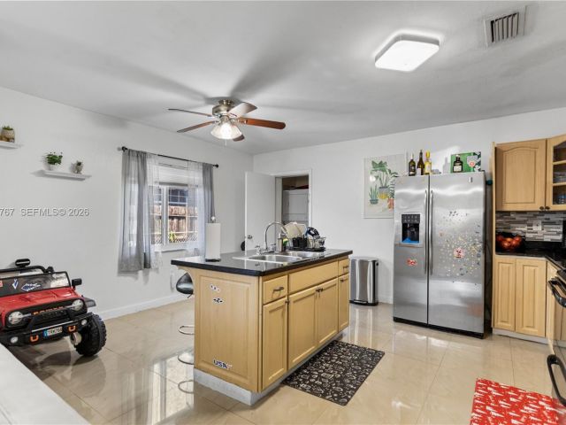 Продажа дома по адресу 45 NE 186th Ter - фото 7517442