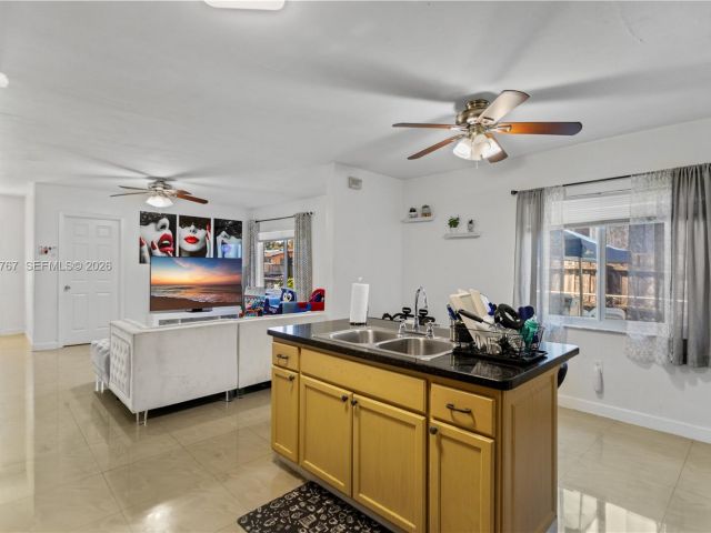 Продажа дома по адресу 45 NE 186th Ter - фото 7517446