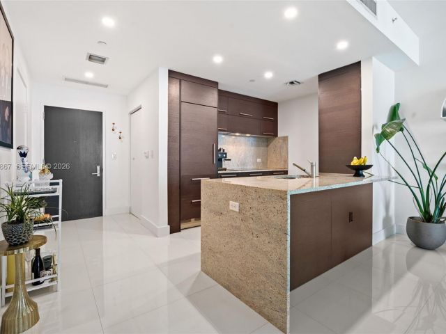 Продажа квартиры #3110 - фото 7467316