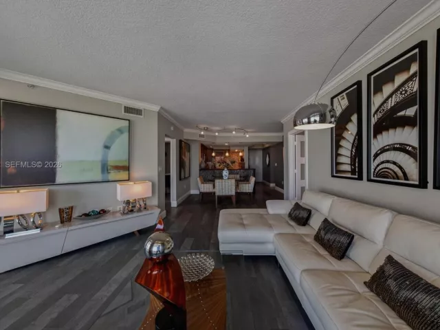 Продажа квартиры #1407 - фото 7543212