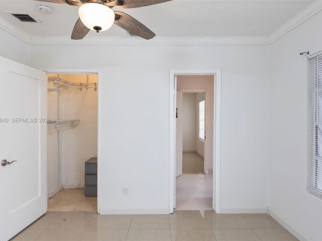 Продажа дома по адресу 132 SW 2nd Ave - фото 7462396