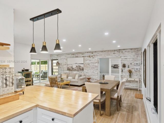 Дом в аренду по адресу 1512 NW 4th Ave - фото 7482986