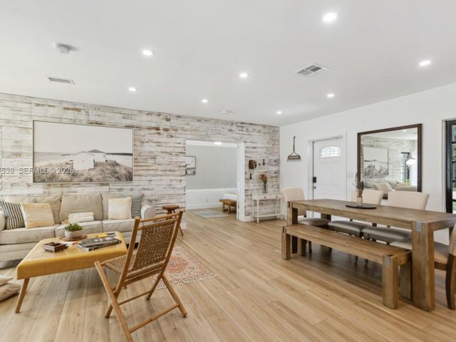 Дом в аренду по адресу 1512 NW 4th Ave - фото 7482990