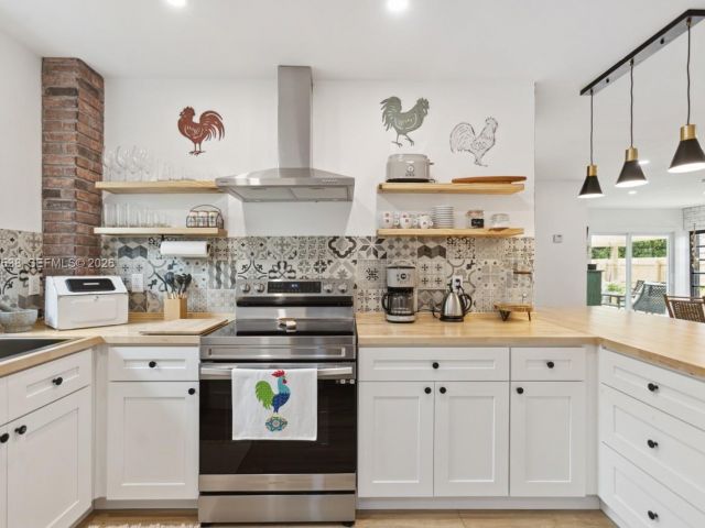 Дом в аренду по адресу 1512 NW 4th Ave - фото 7482996