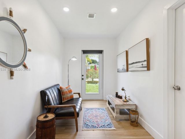 Дом в аренду по адресу 1512 NW 4th Ave - фото 7483003