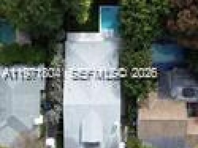 Дом в аренду по адресу 640 NE 71st St - фото 7503728