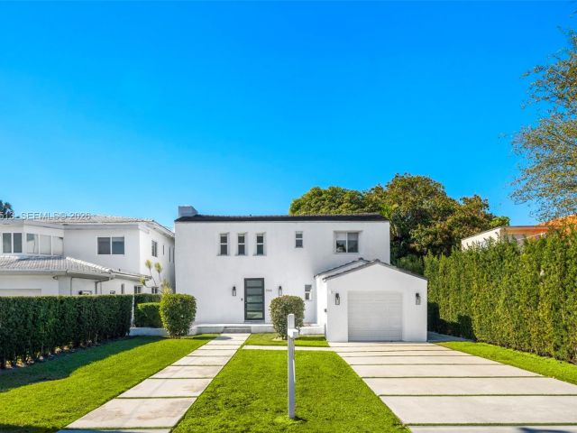 Дом в аренду по адресу 3166 Royal Palm Ave - фото 7469380