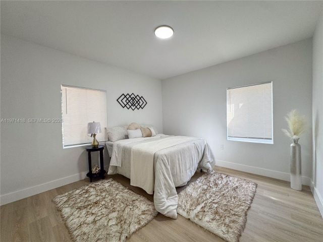 Продажа дома по адресу 2255 NW 60th St - фото 7466502