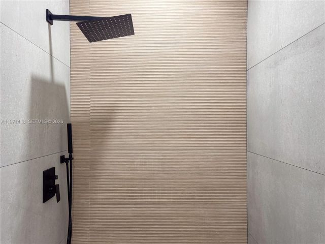 Продажа дома по адресу 2255 NW 60th St - фото 7466505