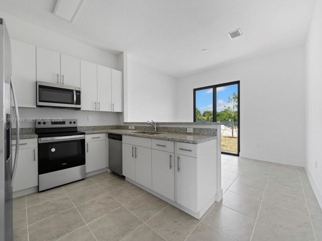 Продажа дома по адресу 18917 SW 316th Ter - фото 7460301