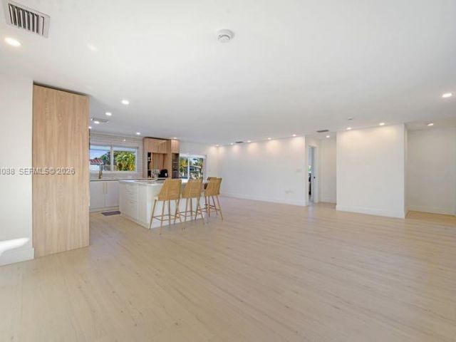 Продажа дома по адресу 1810 SW 6th Ave - фото 7478746